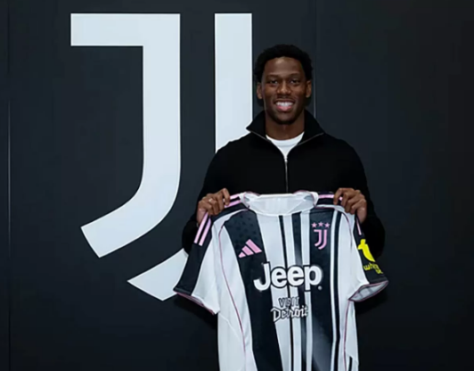 jonathan-david-resmi-gabung-juventus-striker-kanada-pertama