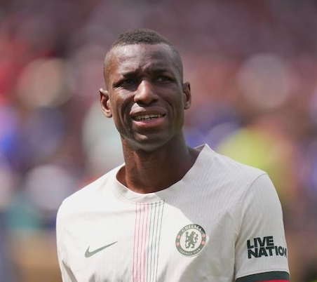 mu-mendapatkan-peringatan-jangan-rekrut-striker-chelsea