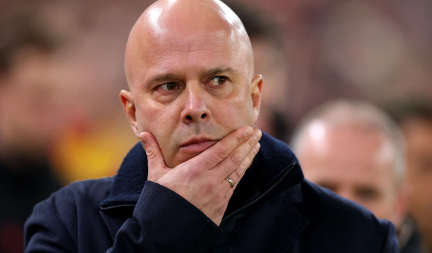 arne-slot-menghadapi-masalah-di-liverpool