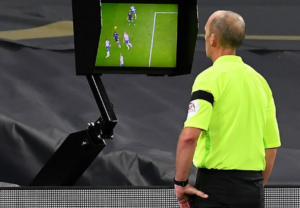 Teknologi VAR Sepakbola dan Dampaknya pada Pertandingan